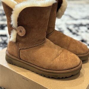 Cozy Tan Shearling Boots
